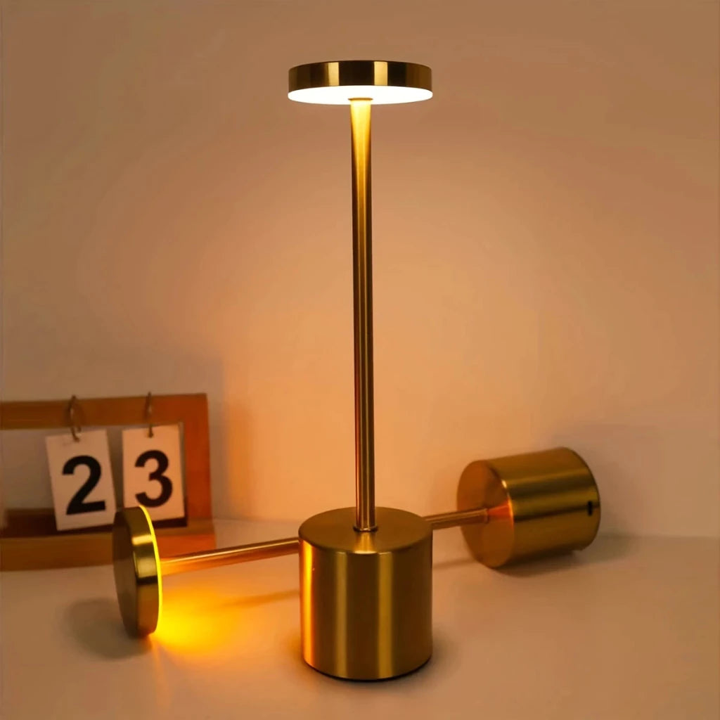 Candeeiro LED de Mesa Recarregável Touch – Sem Fio | 3 Temperaturas de Luz | Design Premium em Alumínio
