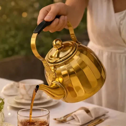Chaleira com Infusor Gold Housee