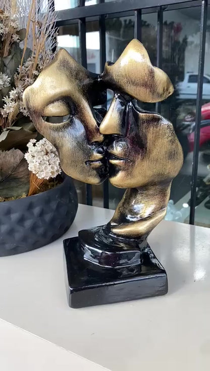 Escultura Faces Namorados Gold