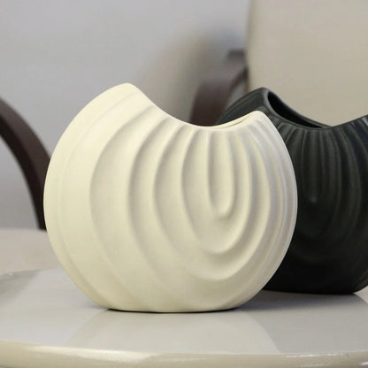 Vaso de Cerâmica Formato Concha